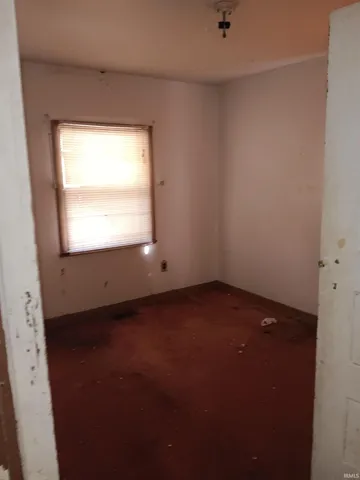 $63,650 | 2512 Highway 150, West Terre Haute, IN 47885