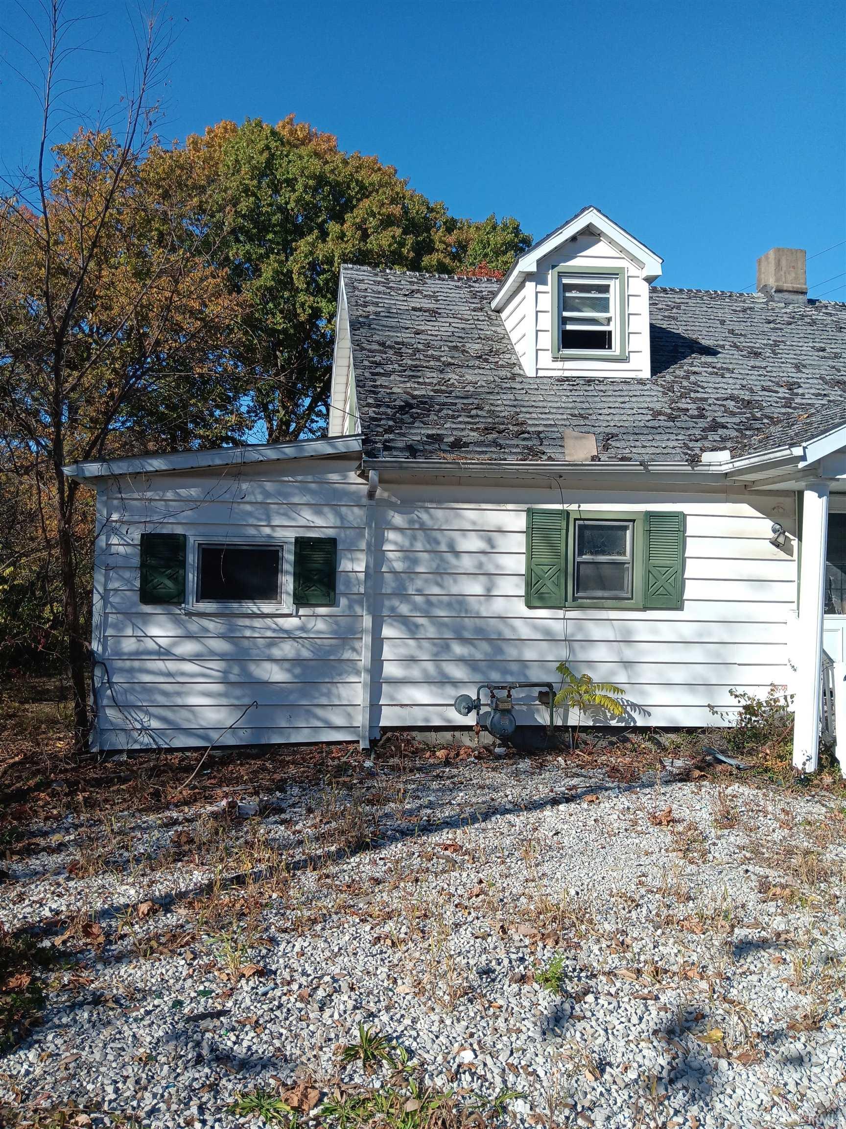 2512 Highway 150 West Terre Haute, IN 47885 - Photo 7 of 24