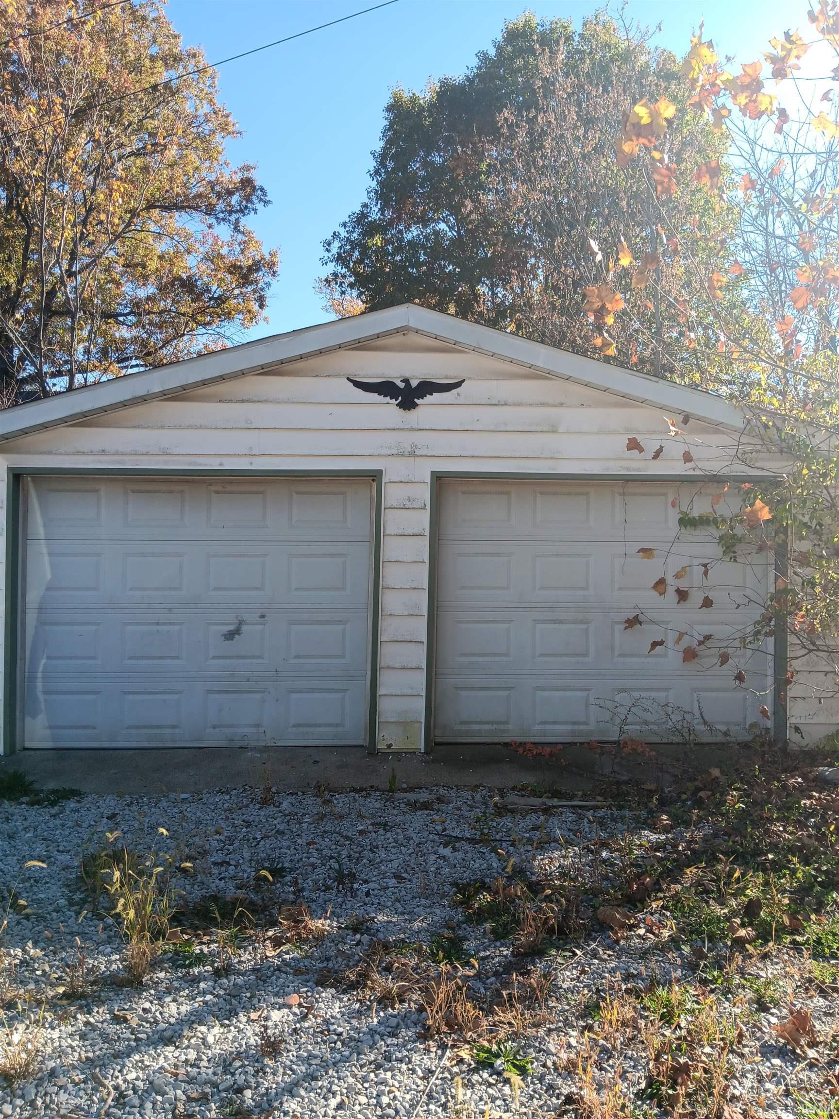 2512 Highway 150 West Terre Haute, IN 47885 - Photo 8 of 24