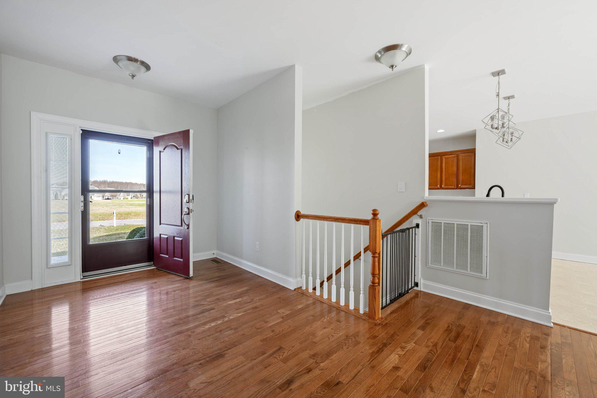 28751 Valley View Lane Lewes, DE 19958 - Photo 12 of 38 Welcoming entryway with natural light.