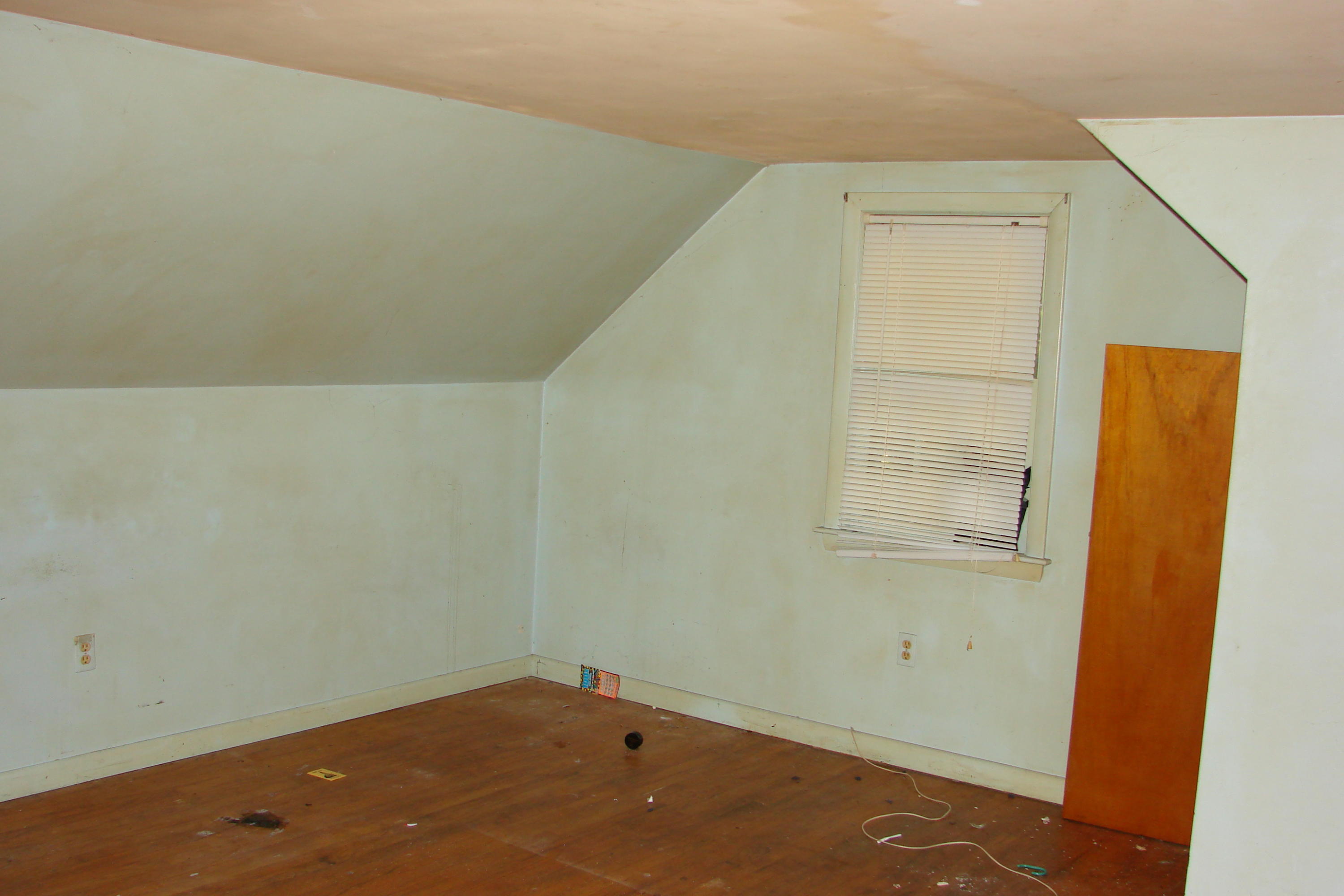 60 Smith Farm Road Eastham, MA 02642 - Photo 8 of 10 an empty room with windows