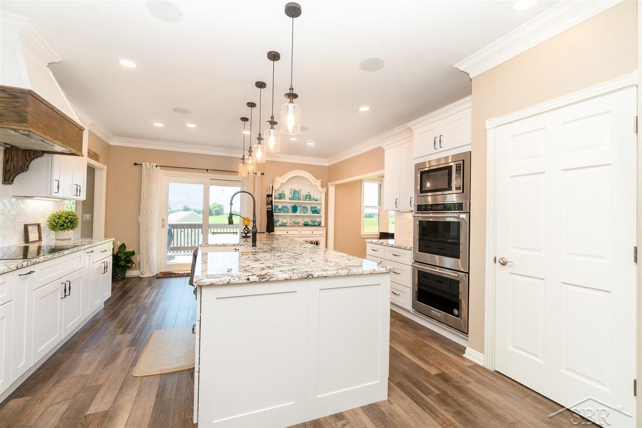 6415 North River Road Freeland, MI 48623 - Photo 8 of 33