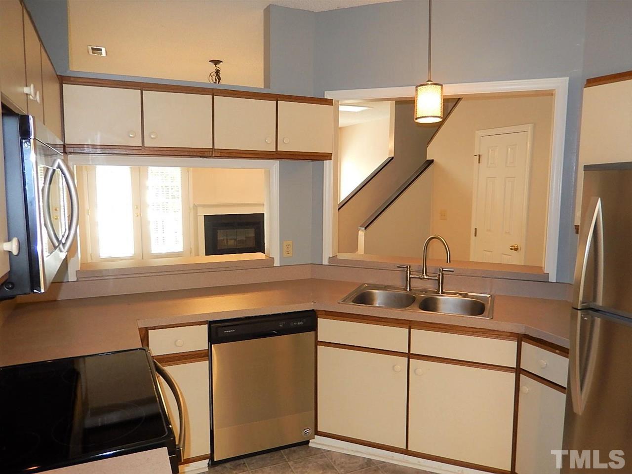 6121 Sunpointe Drive, Unit 101 Raleigh, NC 27606 - Photo 11 of 29 Gallery Image 11