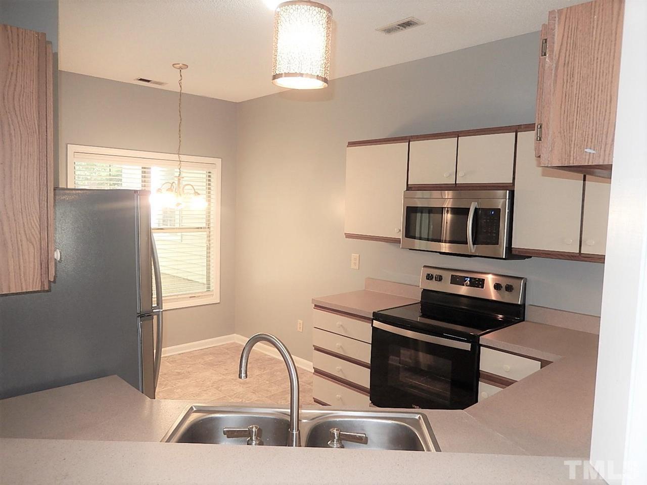 6121 Sunpointe Drive, Unit 101 Raleigh, NC 27606 - Photo 9 of 29 Gallery Image 9