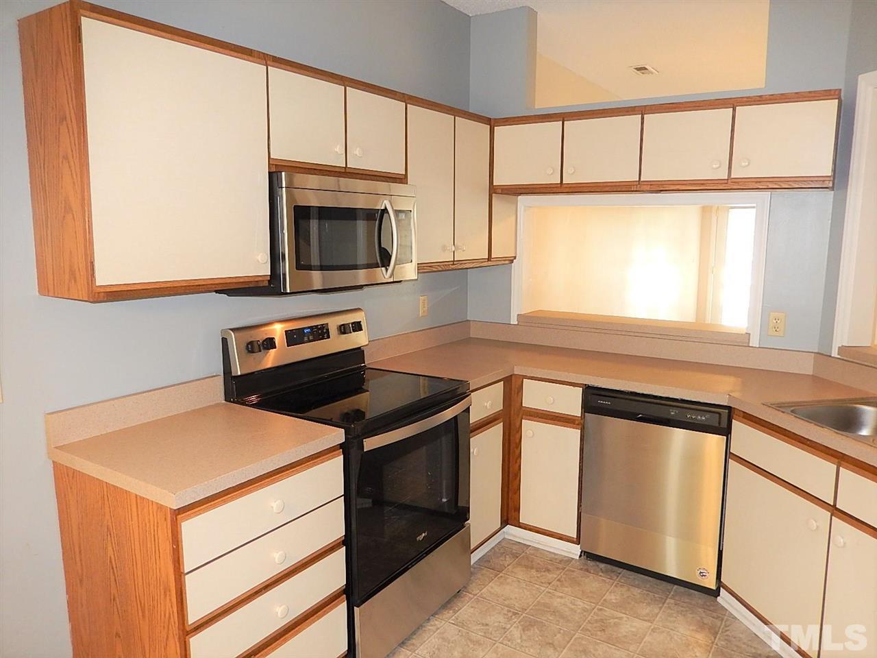 6121 Sunpointe Drive, Unit 101 Raleigh, NC 27606 - Photo 10 of 29 Gallery Image 10