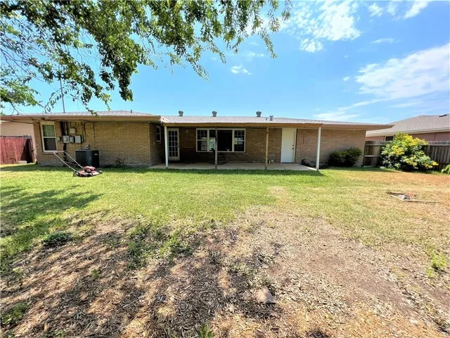 $1,925 | 104 West Janin Circle, Portland, TX 78374