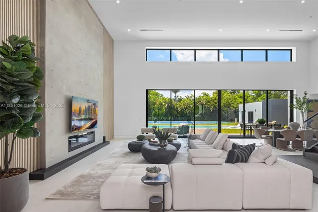 $10,950,000 | 6445 Southwest 129th Terrace, Pinecrest, FL 33156