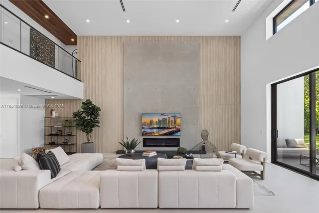 $10,950,000 | 6445 Southwest 129th Terrace, Pinecrest, FL 33156