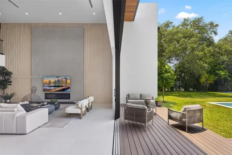 $10,950,000 | 6445 Southwest 129th Terrace, Pinecrest, FL 33156