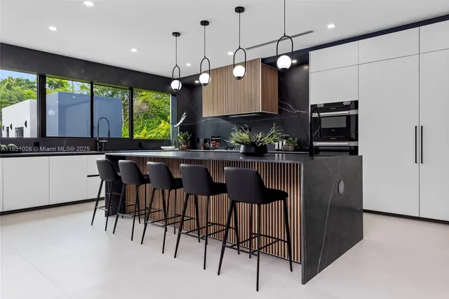 $10,950,000 | 6445 Southwest 129th Terrace, Pinecrest, FL 33156