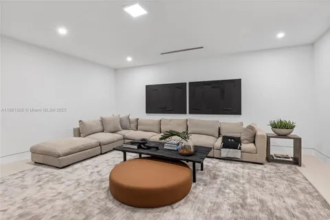 $10,950,000 | 6445 Southwest 129th Terrace, Pinecrest, FL 33156