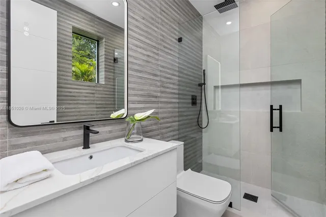 $10,950,000 | 6445 Southwest 129th Terrace, Pinecrest, FL 33156