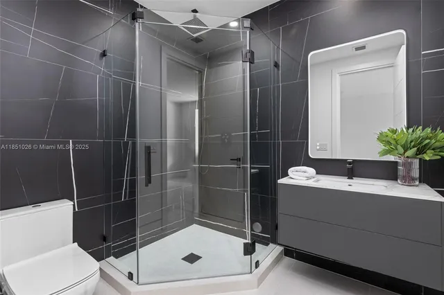 $10,950,000 | 6445 Southwest 129th Terrace, Pinecrest, FL 33156