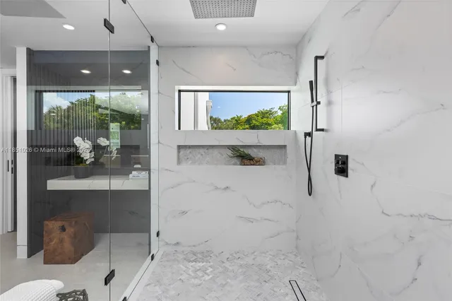 $10,950,000 | 6445 Southwest 129th Terrace, Pinecrest, FL 33156