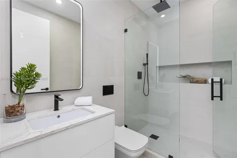 $10,950,000 | 6445 Southwest 129th Terrace, Pinecrest, FL 33156