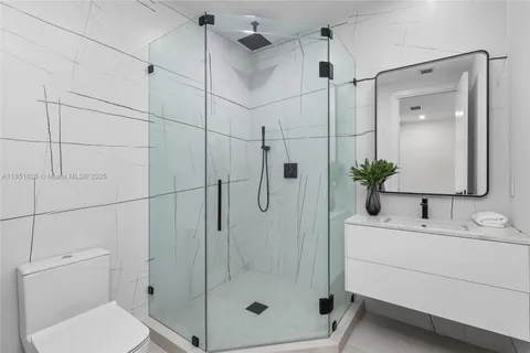 $10,950,000 | 6445 Southwest 129th Terrace, Pinecrest, FL 33156