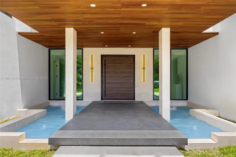 $10,950,000 | 6445 Southwest 129th Terrace, Pinecrest, FL 33156