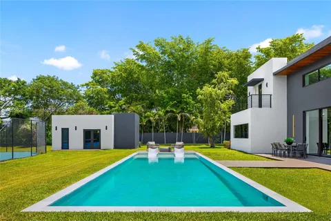 $10,950,000 | 6445 Southwest 129th Terrace, Pinecrest, FL 33156