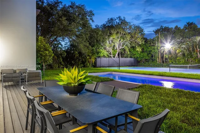 $10,950,000 | 6445 Southwest 129th Terrace, Pinecrest, FL 33156