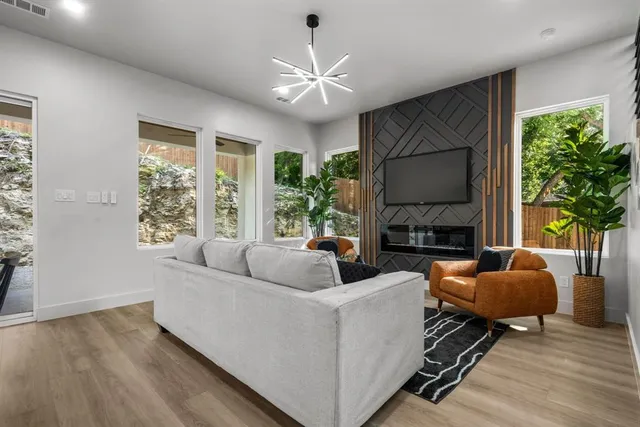 $619,000 | 912 Brookwood Drive, Dallas, TX 75224