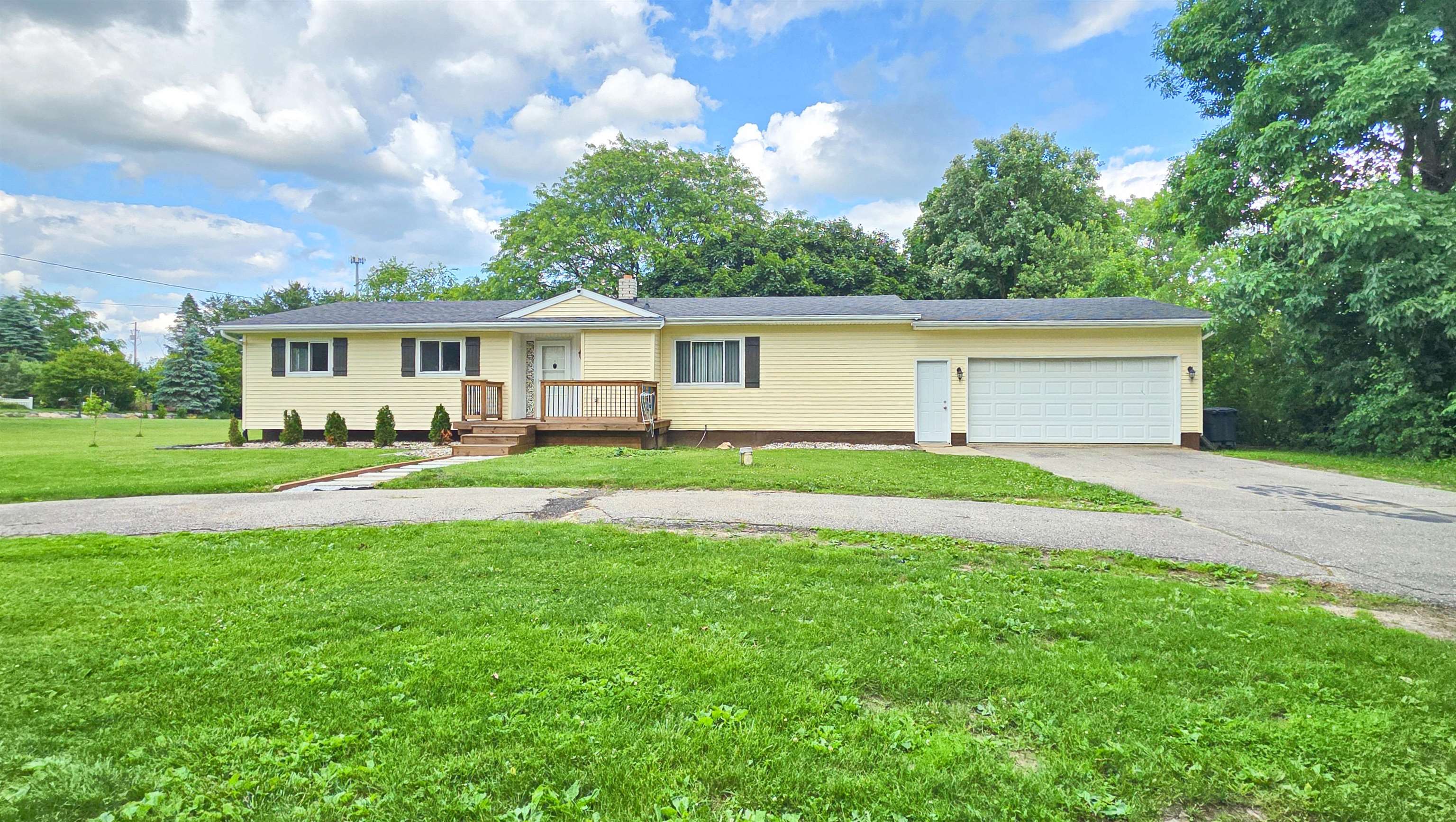 4257 South State Road Davison, MI 48423 - Photo 1 of 36