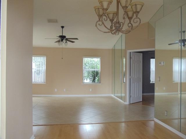 6451 Foster Street Jupiter, FL 33458 - Photo 6 of 25 Dining room