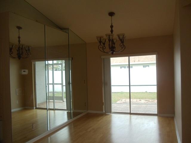 6451 Foster Street Jupiter, FL 33458 - Photo 7 of 25 Dining room