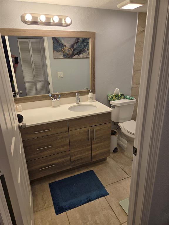 9400 Live Oak Place, Unit 305 Davie, FL 33324 - Photo 27 of 93 Remodeled Master Bathroom.