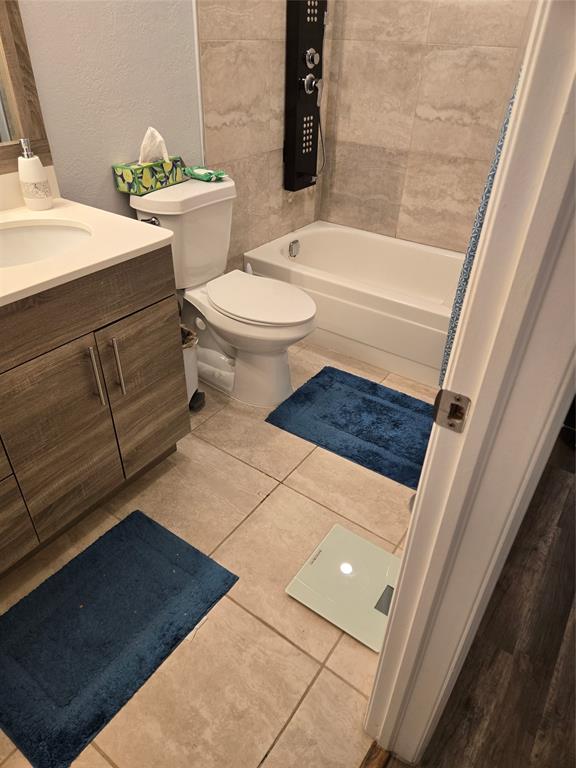 9400 Live Oak Place, Unit 305 Davie, FL 33324 - Photo 29 of 93 Remodeled Master Bathroom.