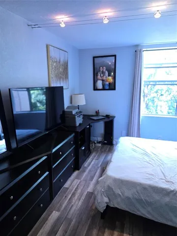 $229,900 | 9400 Live Oak Place, Unit 305, Davie, FL 33324