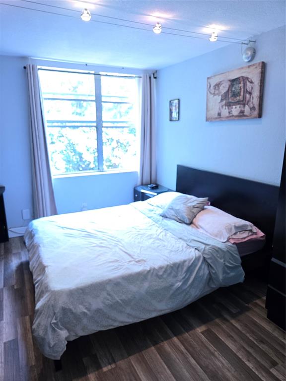 9400 Live Oak Place, Unit 305 Davie, FL 33324 - Photo 34 of 93 Master Bedroom.