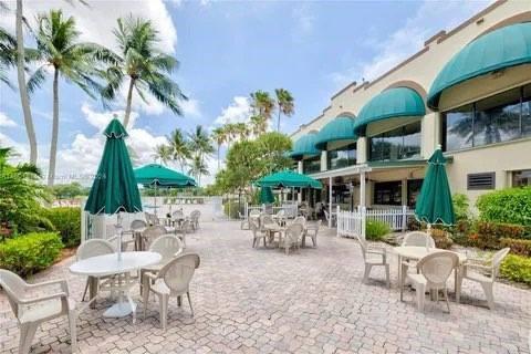 9400 Live Oak Place, Unit 305 Davie, FL 33324 - Photo 67 of 93 Chippers Outside Dinning.