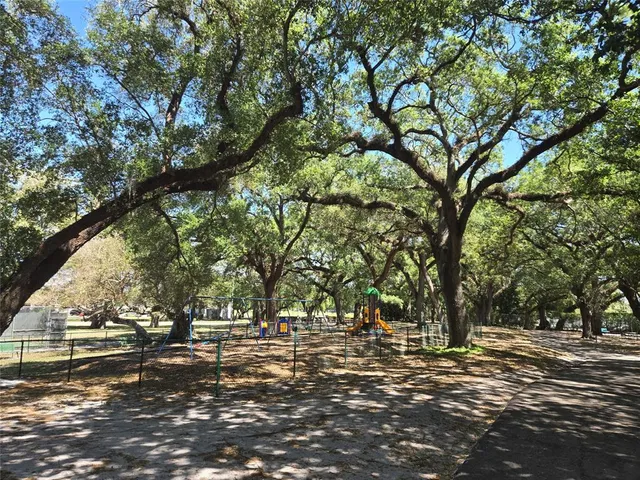 $229,900 | 9400 Live Oak Place, Unit 305, Davie, FL 33324