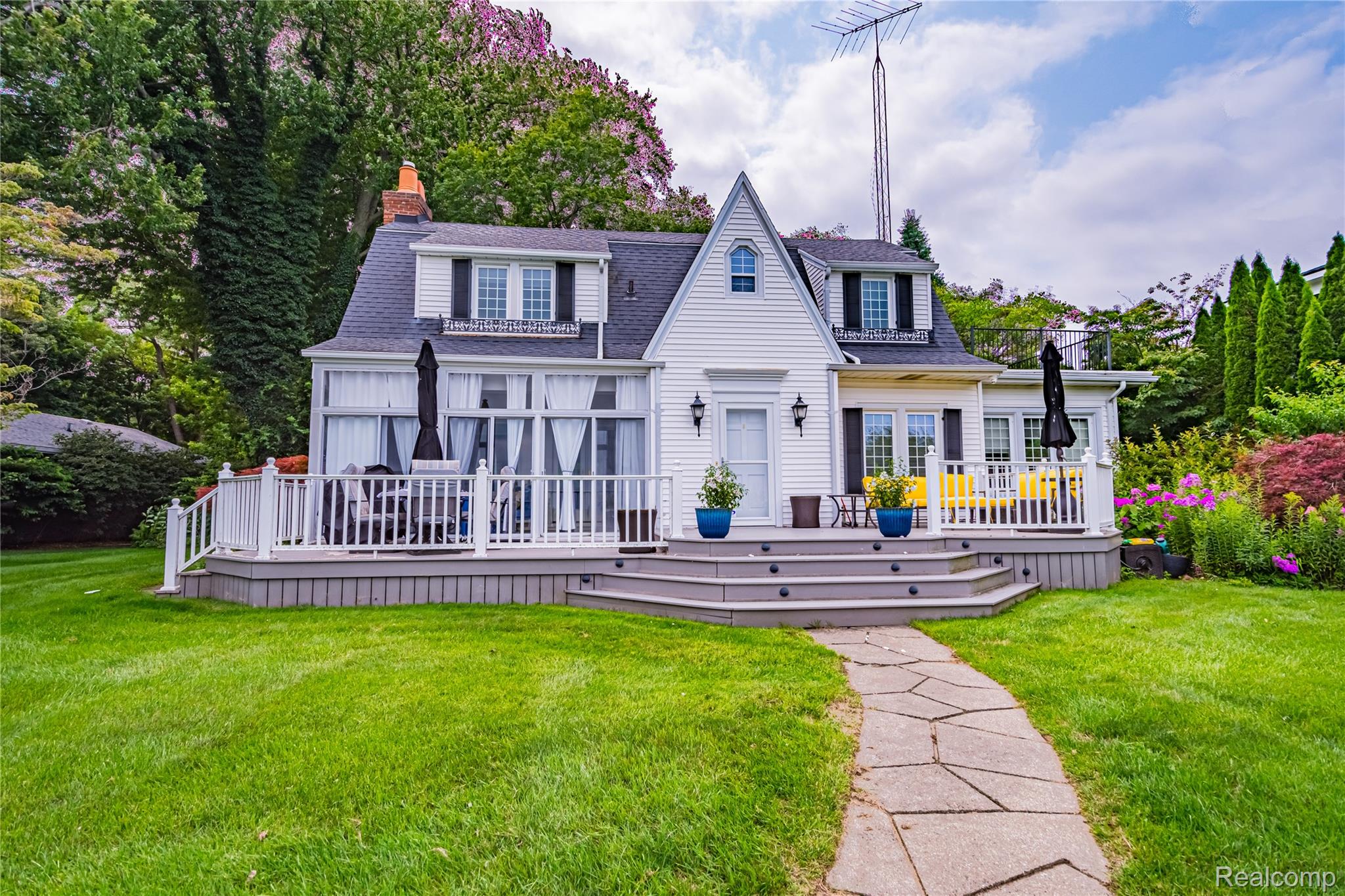 5630 Lakeshore Road Fort Gratiot, MI 48059 - Photo 1 of 49 _DSC7847-HDR.jpg