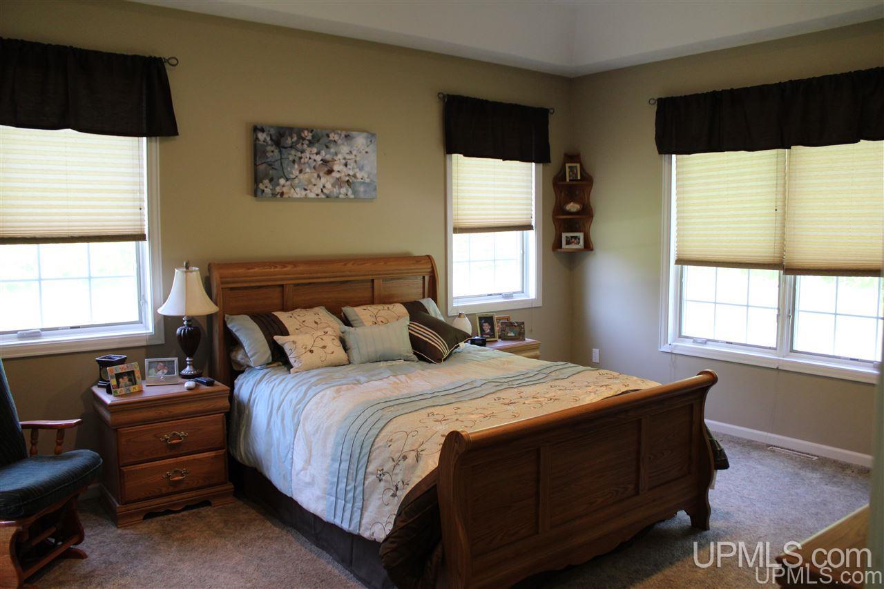 8214 W Pine Ridge Road Manistique, MI 49854 - Photo 17 of 44