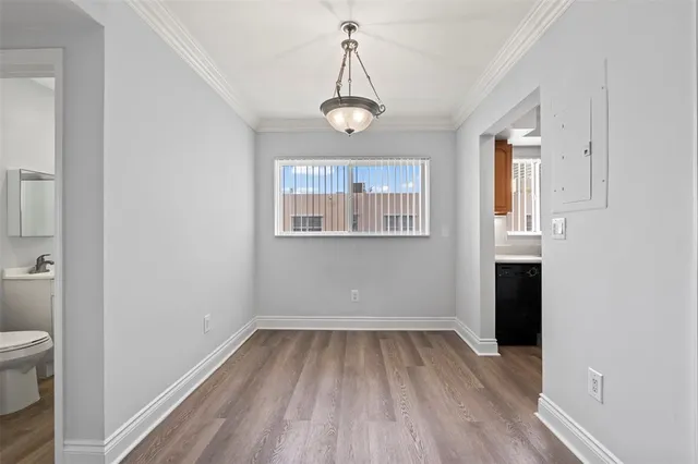 $2,099 | 9930 Collins Avenue, Unit 3, Bal Harbour, FL 33154