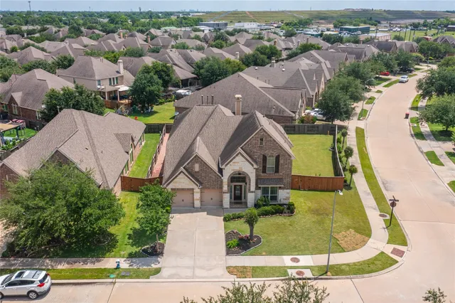 $608,000 | 10827 Naburn Gate, Richmond, TX 77407