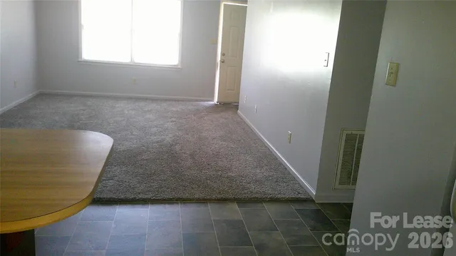 $1,100 | 1482 14th Avenue Northeast, Hickory, NC 28601