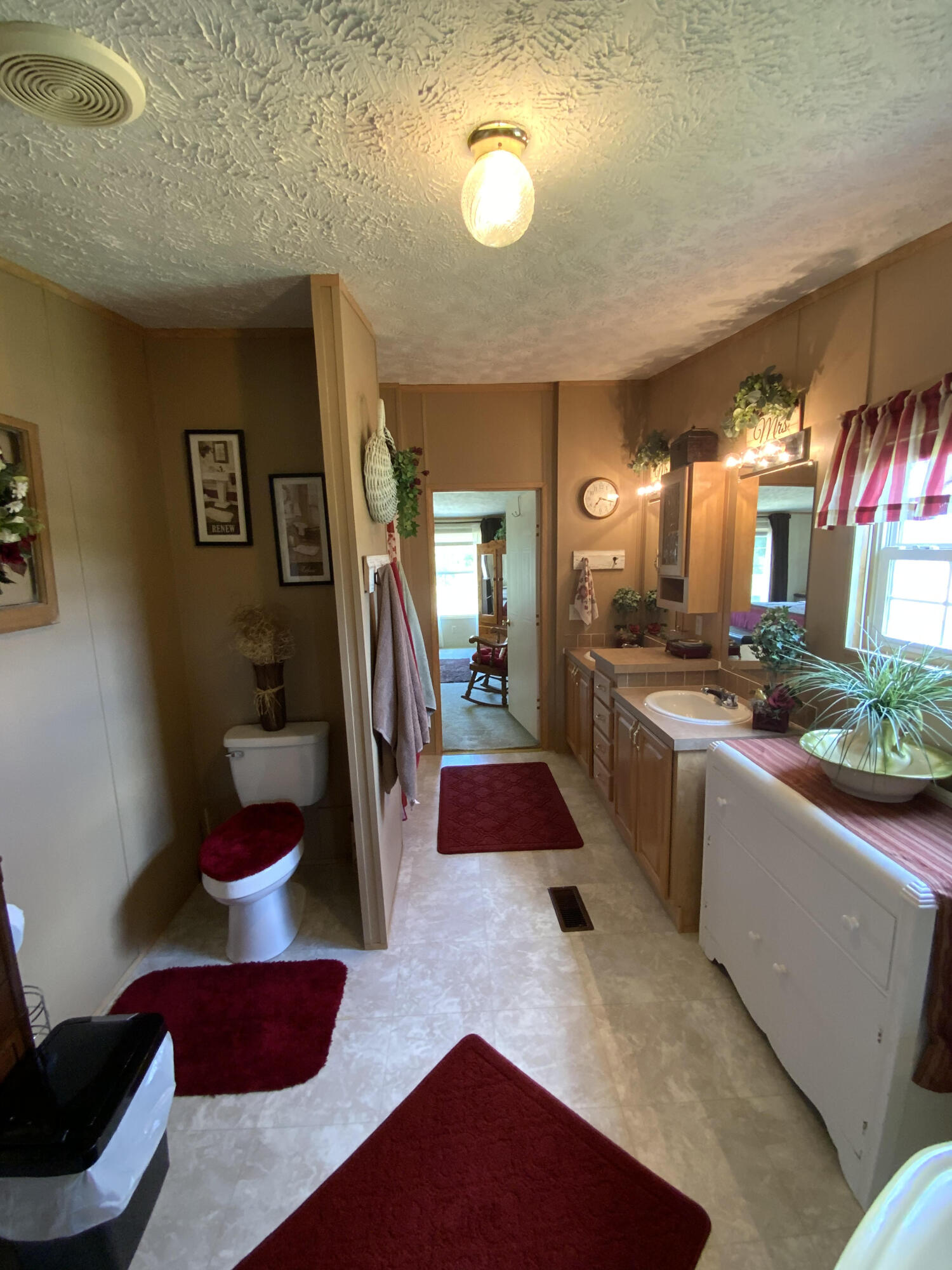 1373 Smelcer Road Mohawk, TN 37810 - Photo 40 of 50 Master Bath Angle