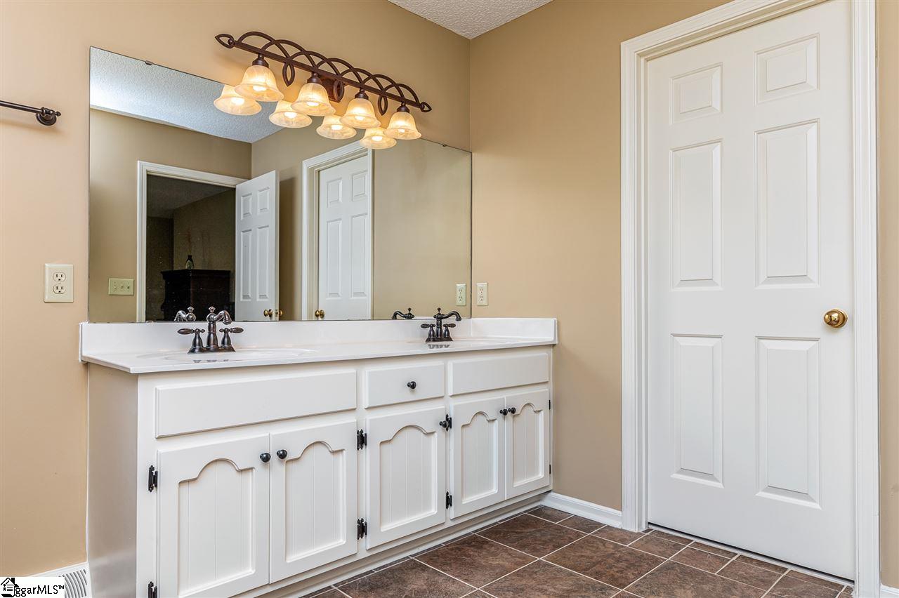 510 Silver Ridge Drive Greer, SC 29651 - Photo 23 of 36