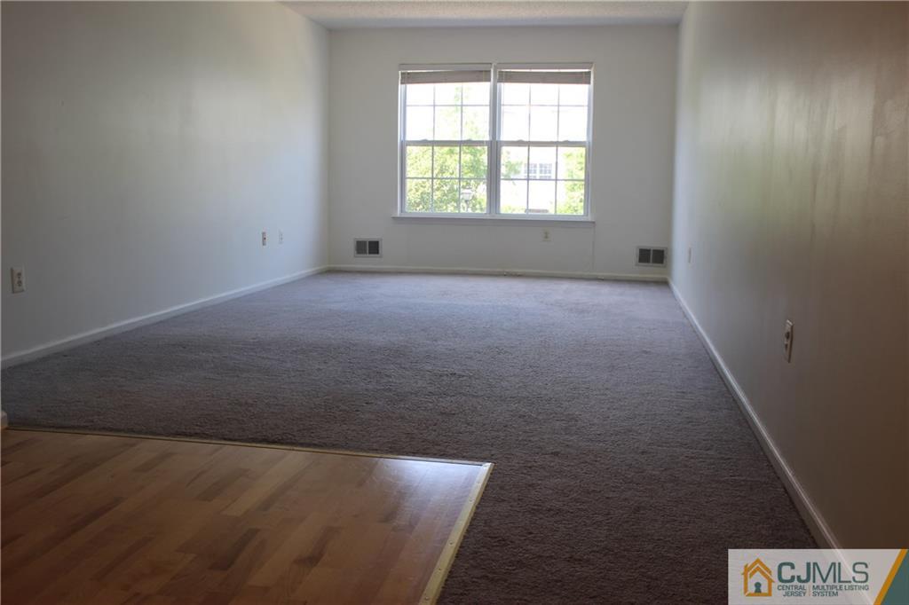 129 Inverness Drive, Unit I129 Edison, NJ 08820 - Photo 11 of 23 Gallery Image 11