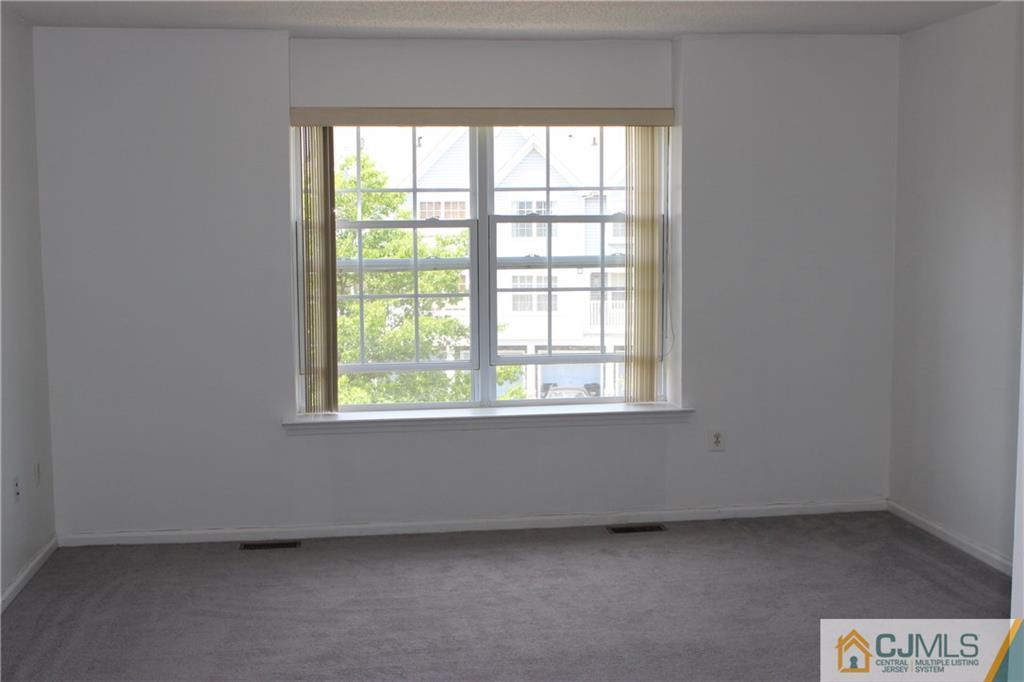 129 Inverness Drive, Unit I129 Edison, NJ 08820 - Photo 12 of 23 Gallery Image 12