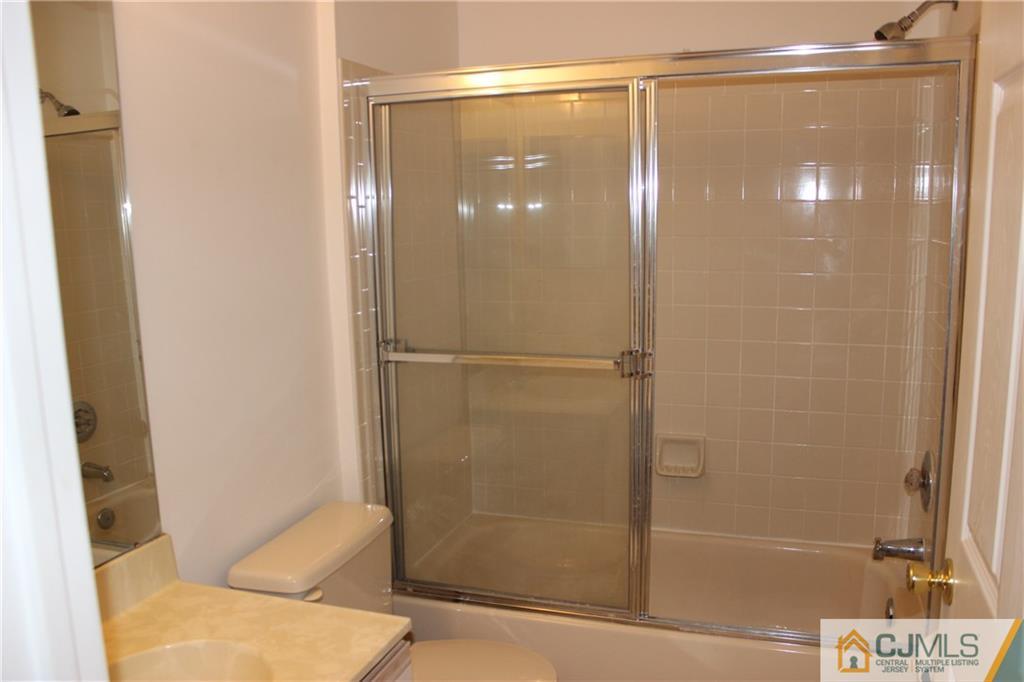 129 Inverness Drive, Unit I129 Edison, NJ 08820 - Photo 18 of 23 Gallery Image 18