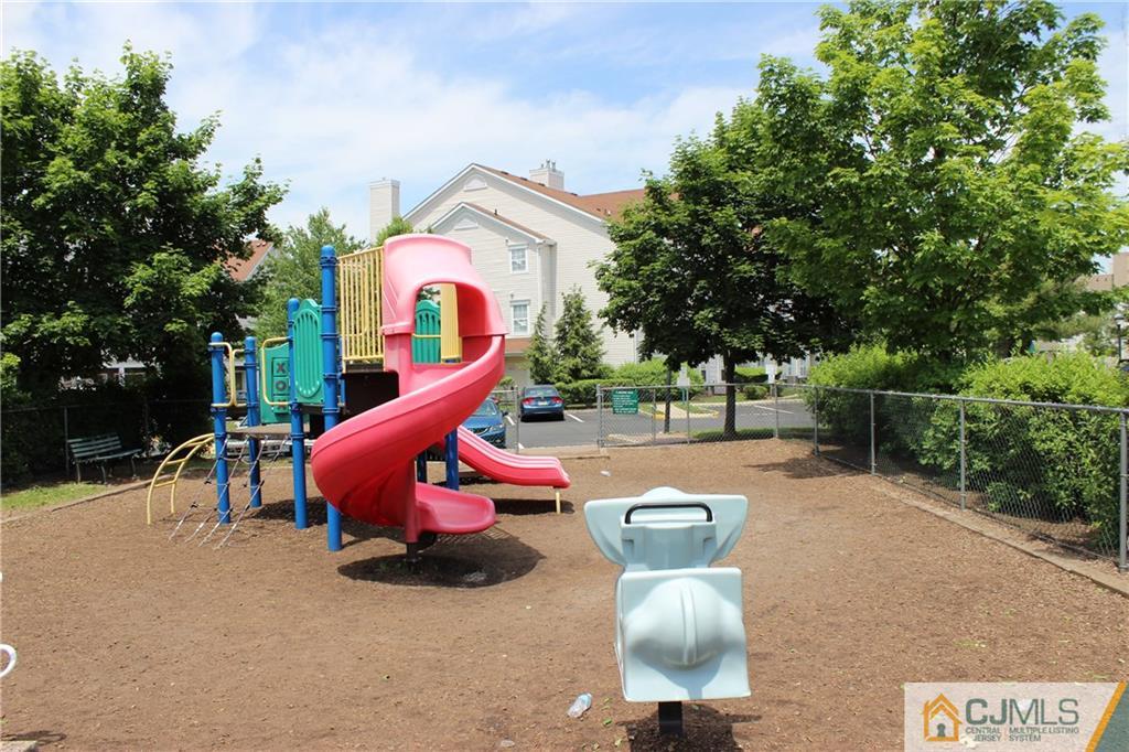129 Inverness Drive, Unit I129 Edison, NJ 08820 - Photo 21 of 23 Gallery Image 21
