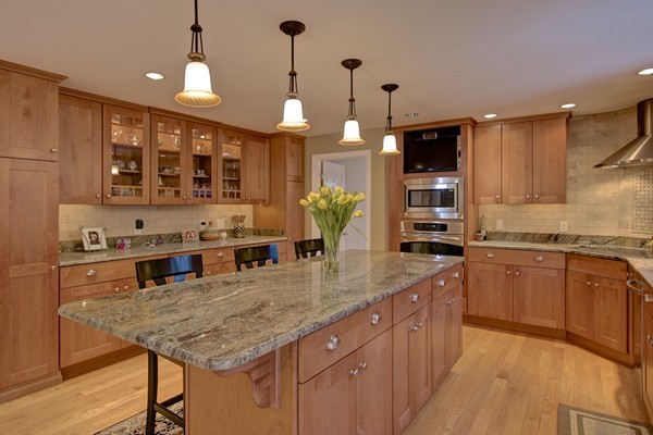 27 Garvey Road Framingham, MA 01701 - Photo 3 of 30