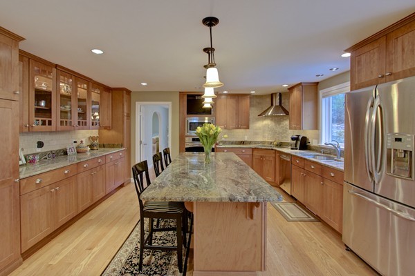 27 Garvey Road Framingham, MA 01701 - Photo 7 of 30