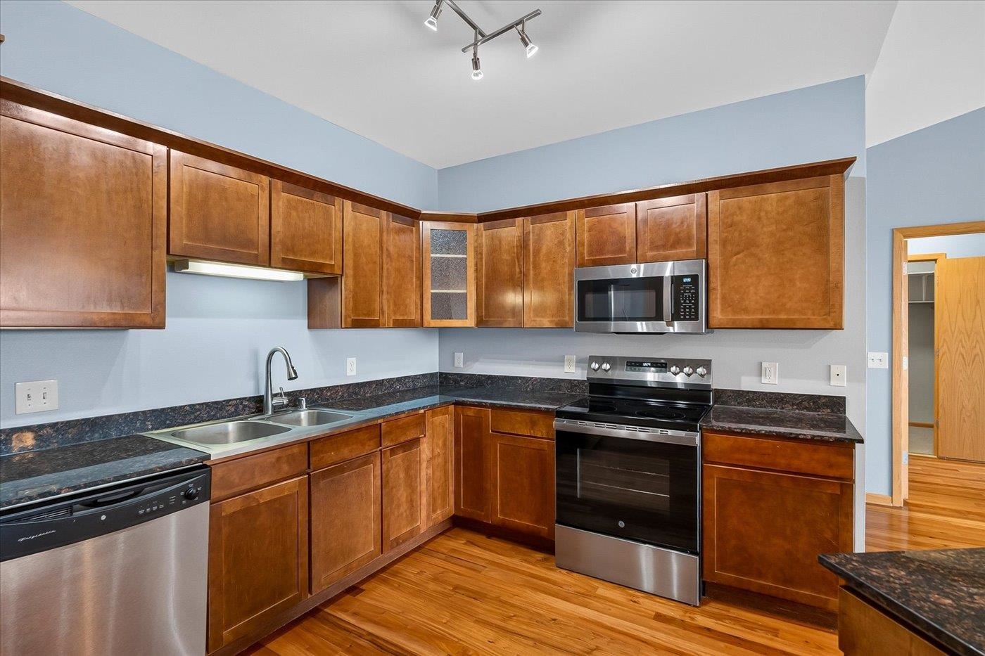 8201 Mayo, Unit 406 Madison, WI 53719 - Photo 19 of 39