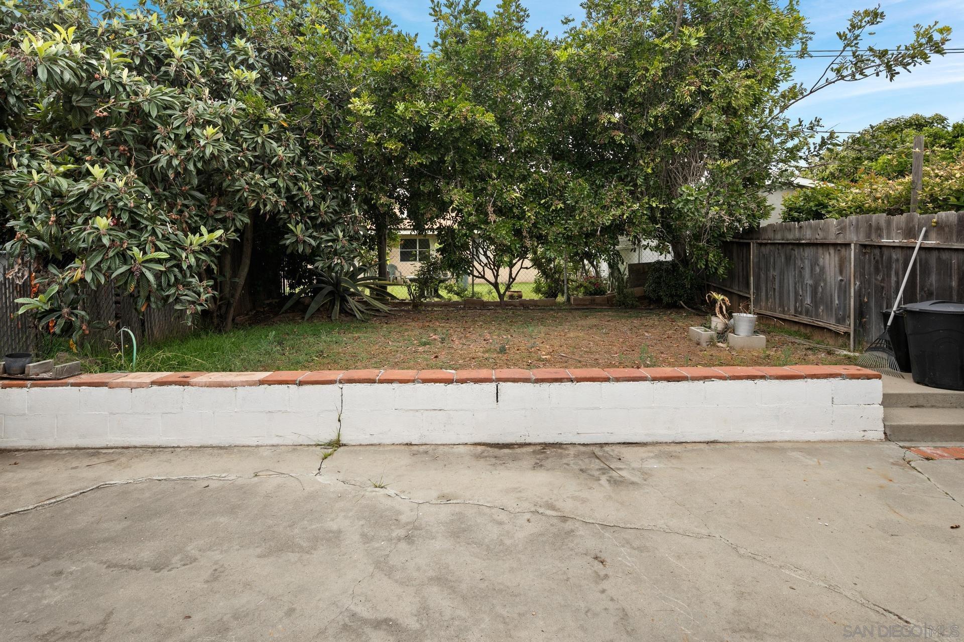 563 Madrona Street Chula Vista, CA 91910 - Photo 20 of 41 a view of a backyard