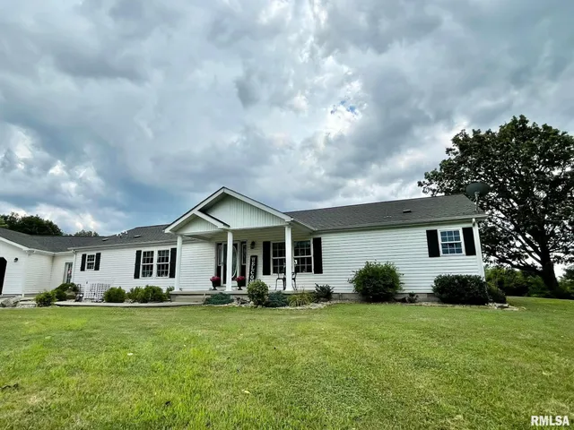$440,000 | 20 Xanders Lane, Golconda, IL 62938