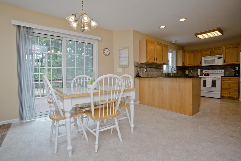 161 Root Road Westfield, MA 01085 - Photo 9 of 30 Gallery Image 9